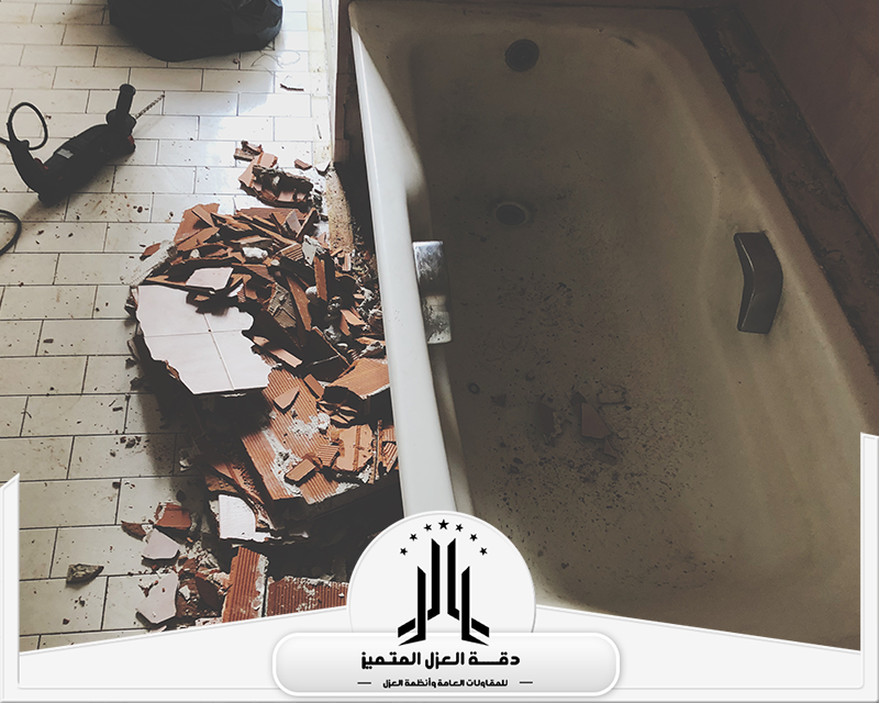 إصلاح مواسير المياه والصرف الصحي بخميس مشيط